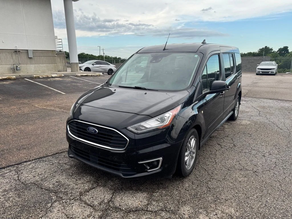 Used 2023 Black Metallic Ford Titanium image 3