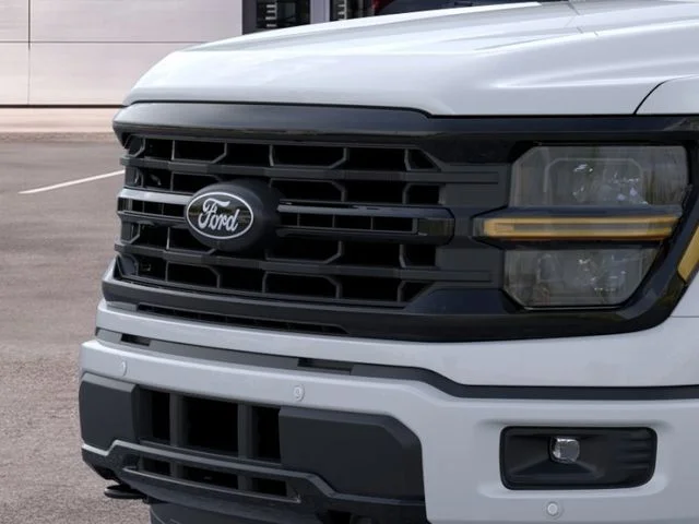New 2026 Oxford White Ford XLT image 17