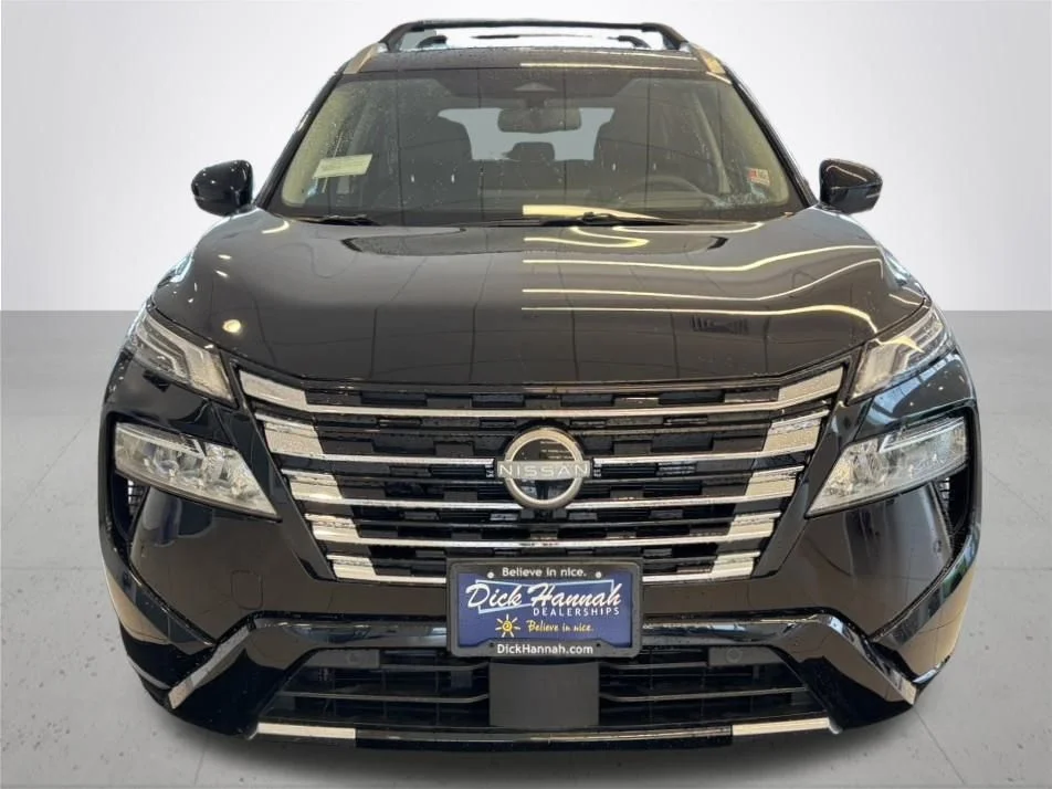 New 2025 Super Black Nissan Platinum image 3