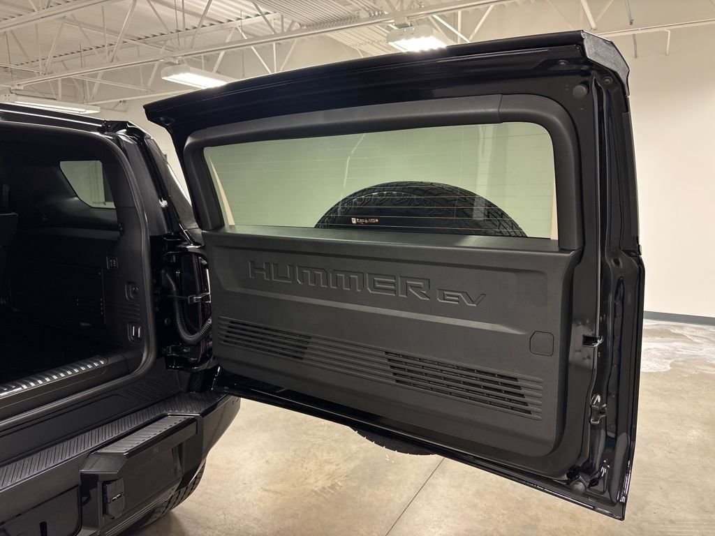 Used 2026 Black GMC 2X image 19