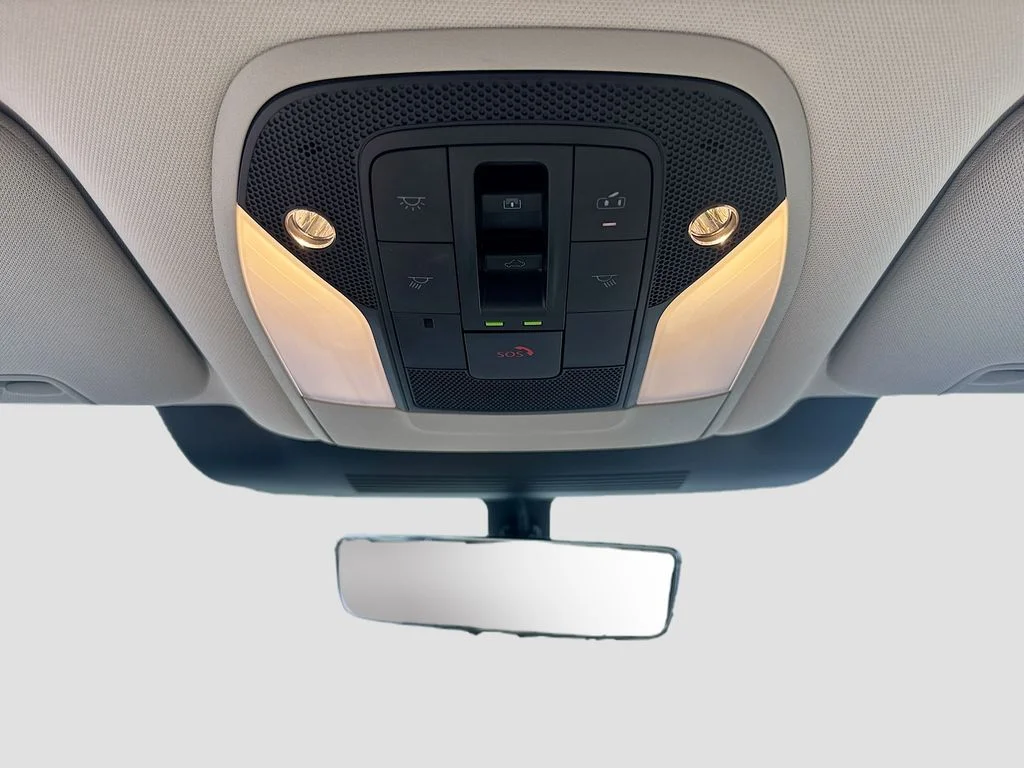 Used 2025 White INFINITI LUXE image 26