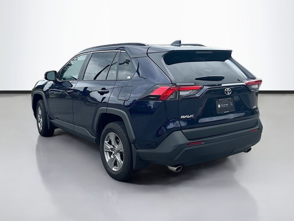 Used 2025  Toyota XLE image 5