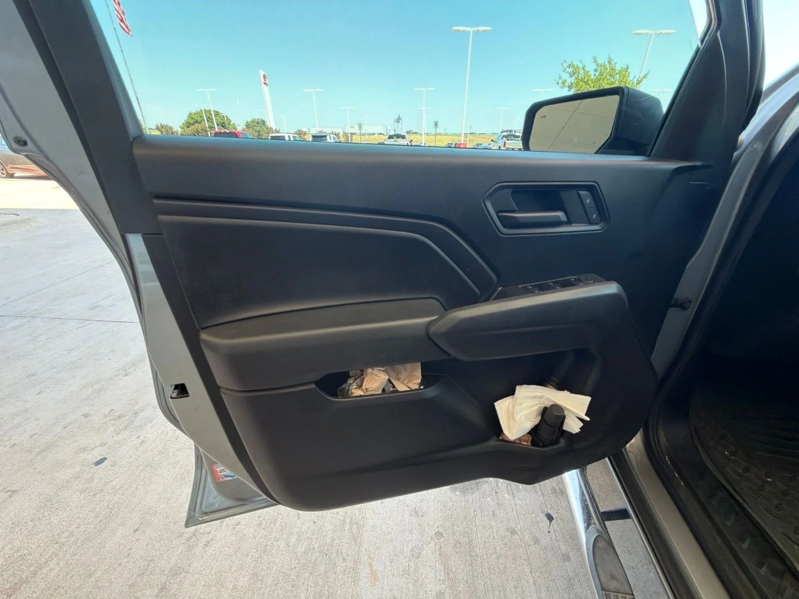 Used 2025 Gray Chevrolet Work Truck image 17
