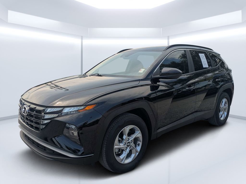 Used 2024 Black Hyundai SEL image 7