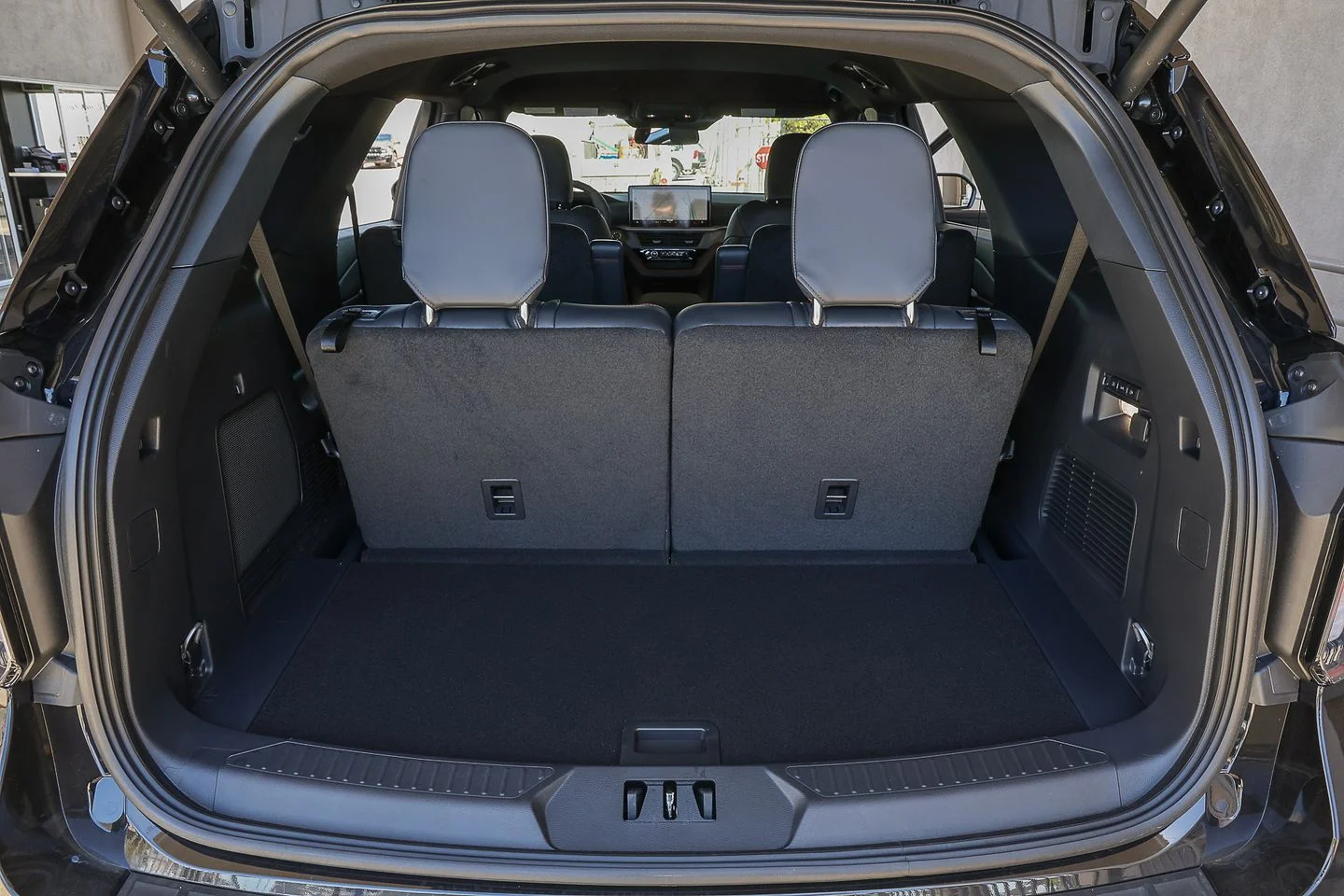 New 2026 Agate Black Metallic Ford ST image 35