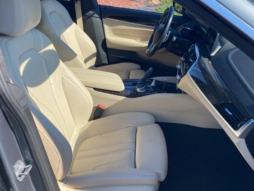 Used 2019 Blue BMW 640 Gran Turismo i xDrive image 16