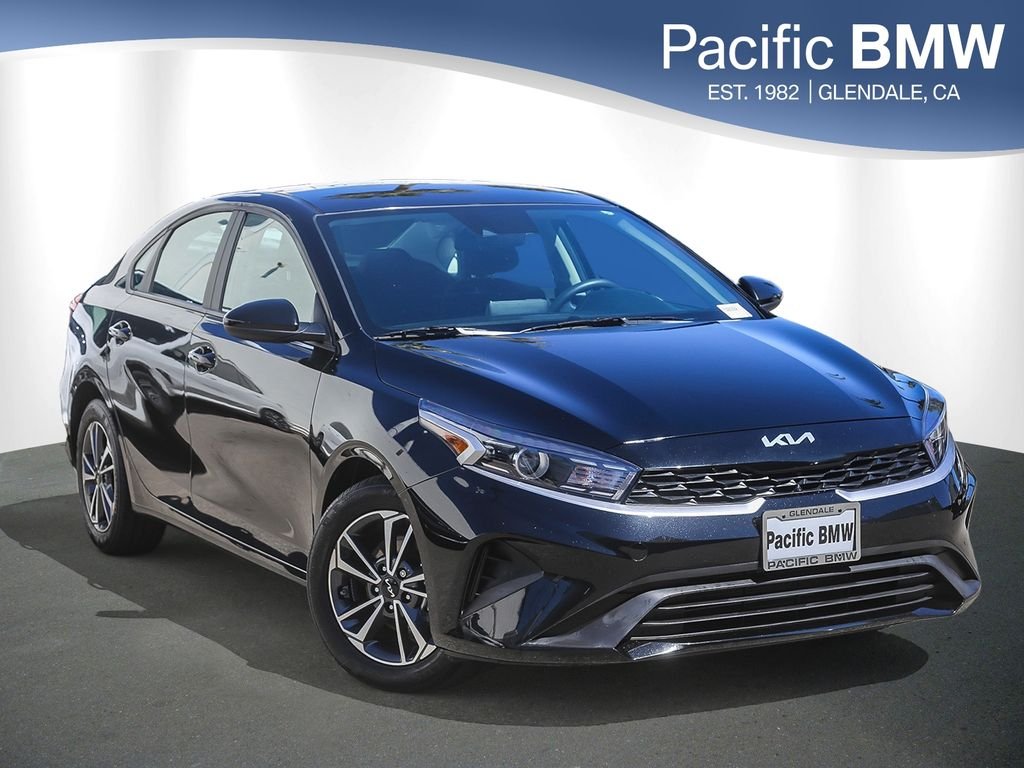 2024 Kia Forte LXS AT's photo