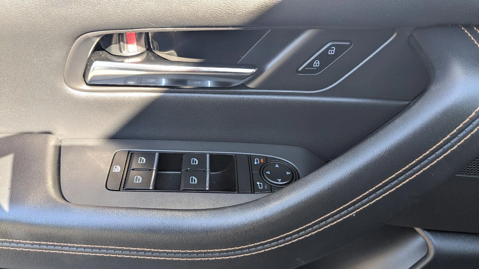 2024 Mazda CX-90 Preferred Package - Photo 21