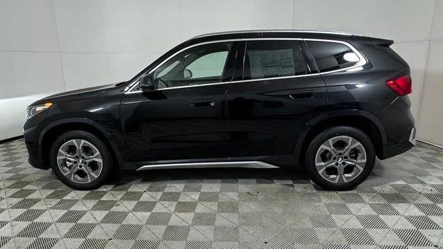 New 2026 Black Sapphire Metallic BMW xDrive28i image 4