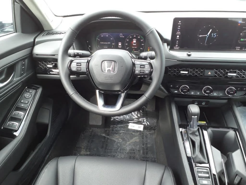 New 2026 Platinum White Pearl Honda Touring image 7