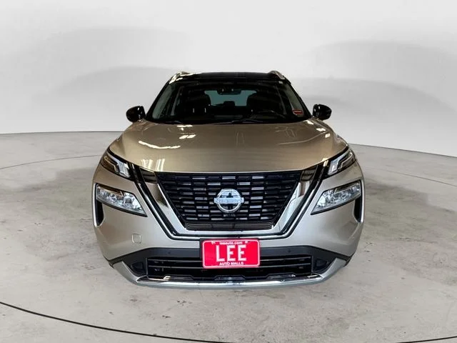 Certified Used 2023 Champagne Silver Metallic Super Black Nissan Platinum image 8