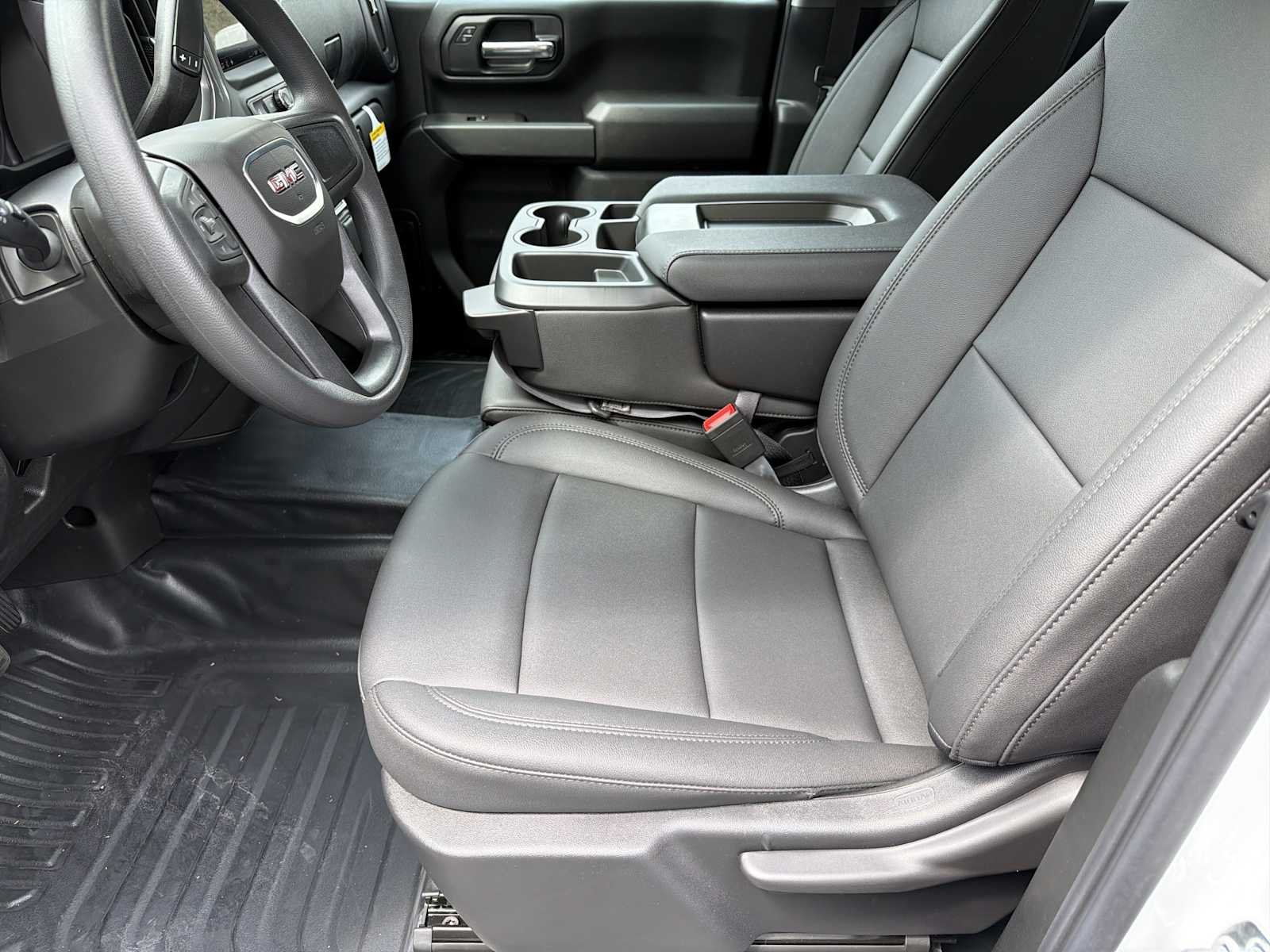2026 GMC Sierra 3500HD Pro - Photo 7