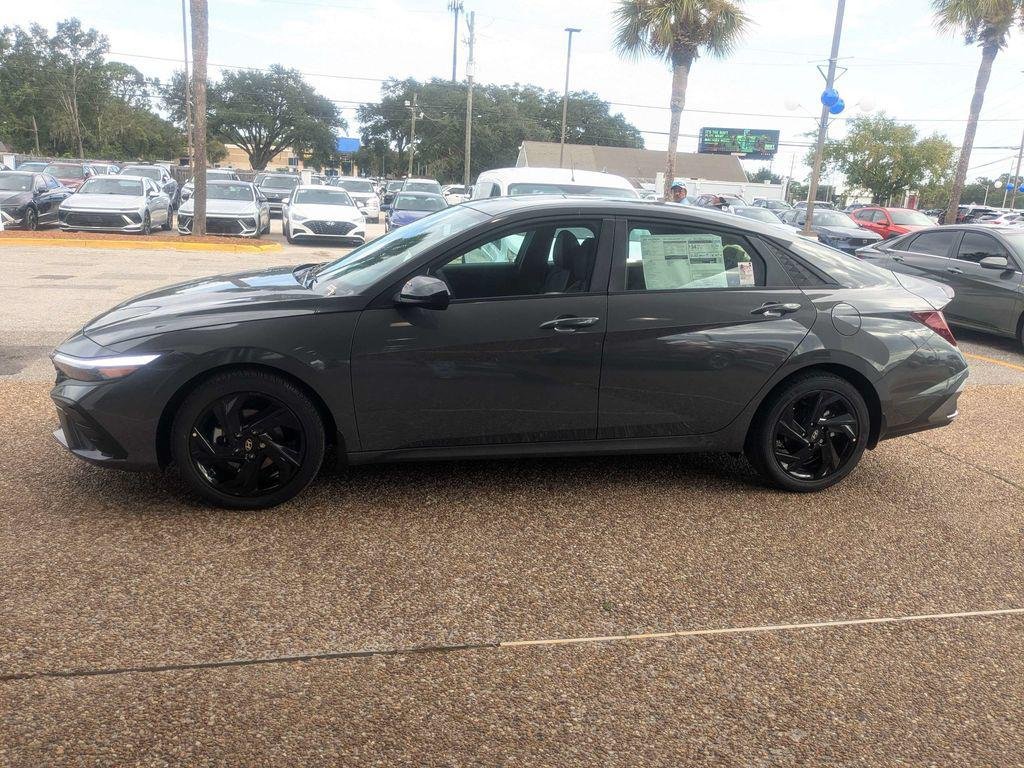 New 2026 Gray Hyundai SEL Sport Plus image 7