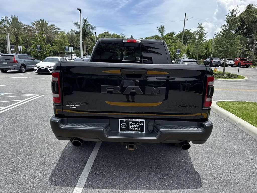 1C6SRFLT8NN184502