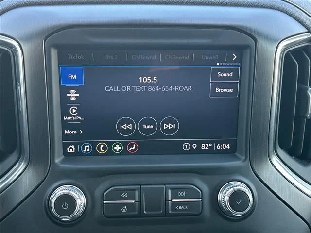 Used 2022 White GMC AT4 image 27