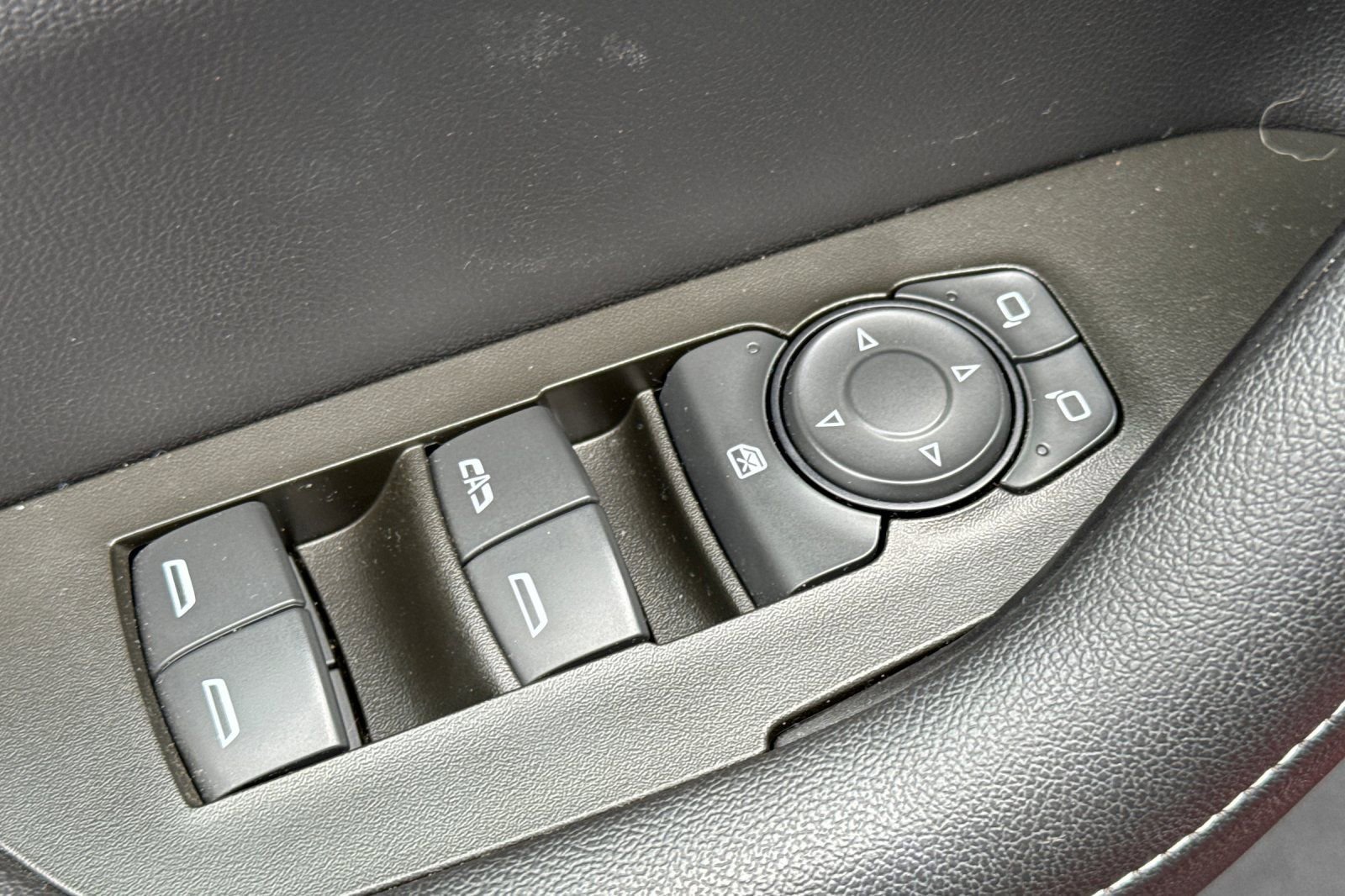 2024 Chevrolet Blazer 2LT - Photo 11