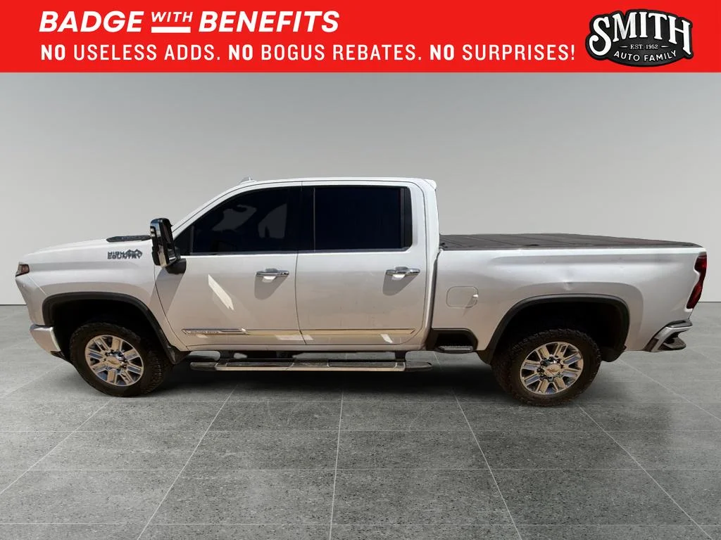 Used 2024 Iridescent Pearl Tricoat Chevrolet High Country image 6