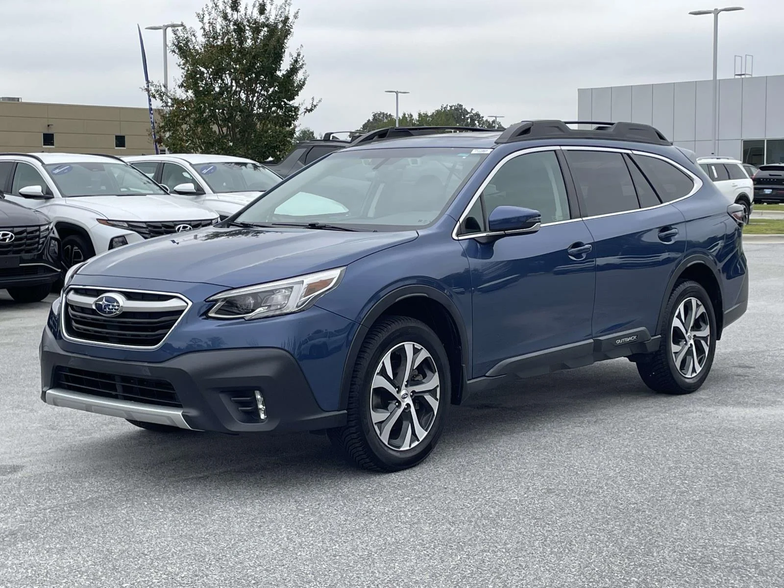 Used 2021 Abyss Blue Pearl Subaru Limited image 23