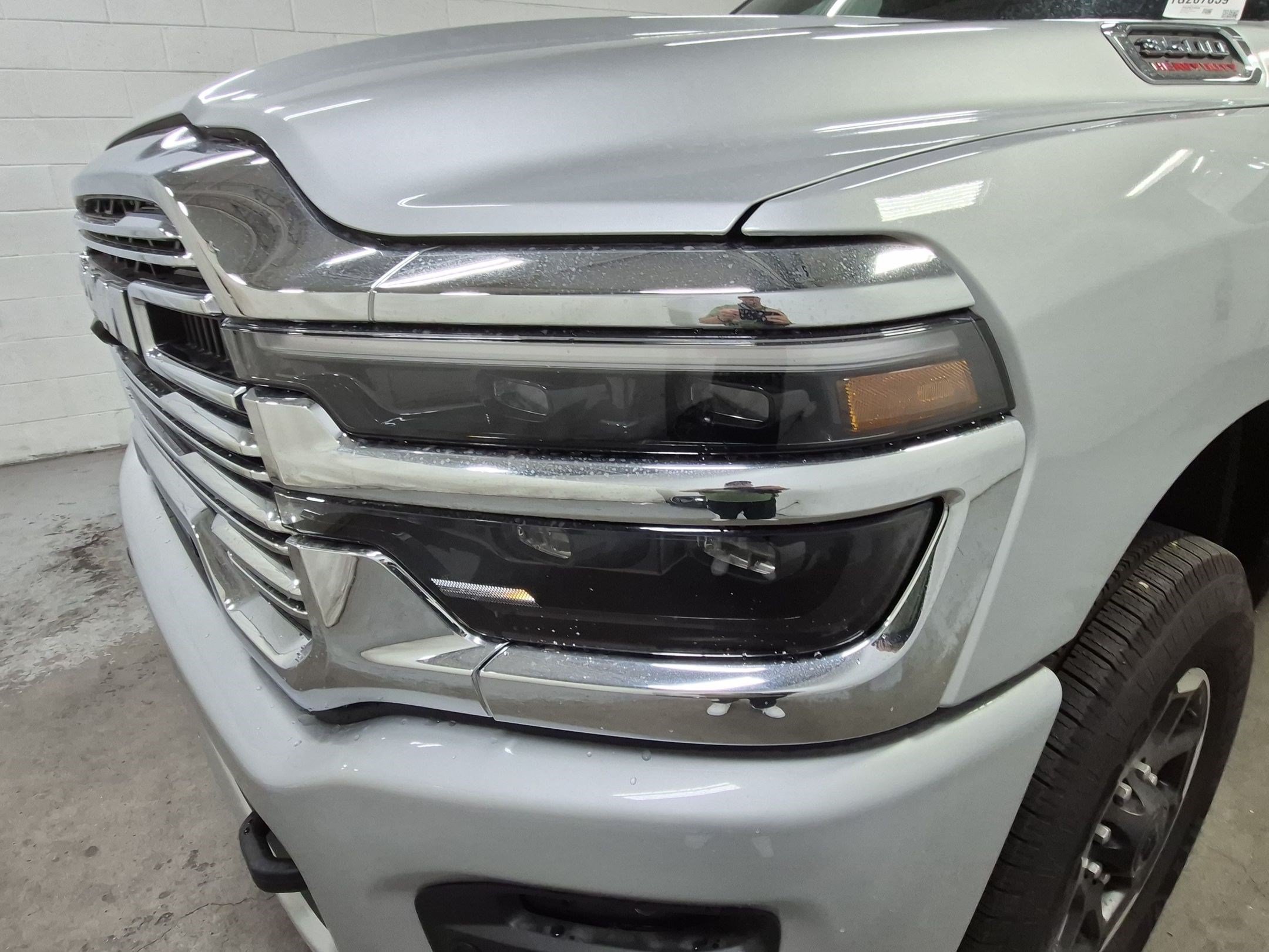 New 2026 Silver-Zynith Exterior Paint RAM Laramie image 16