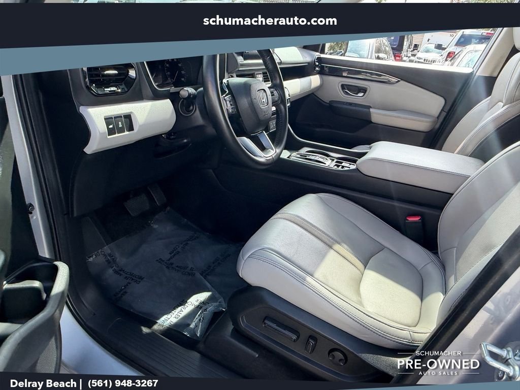 Used 2023 Silver Honda Touring image 11