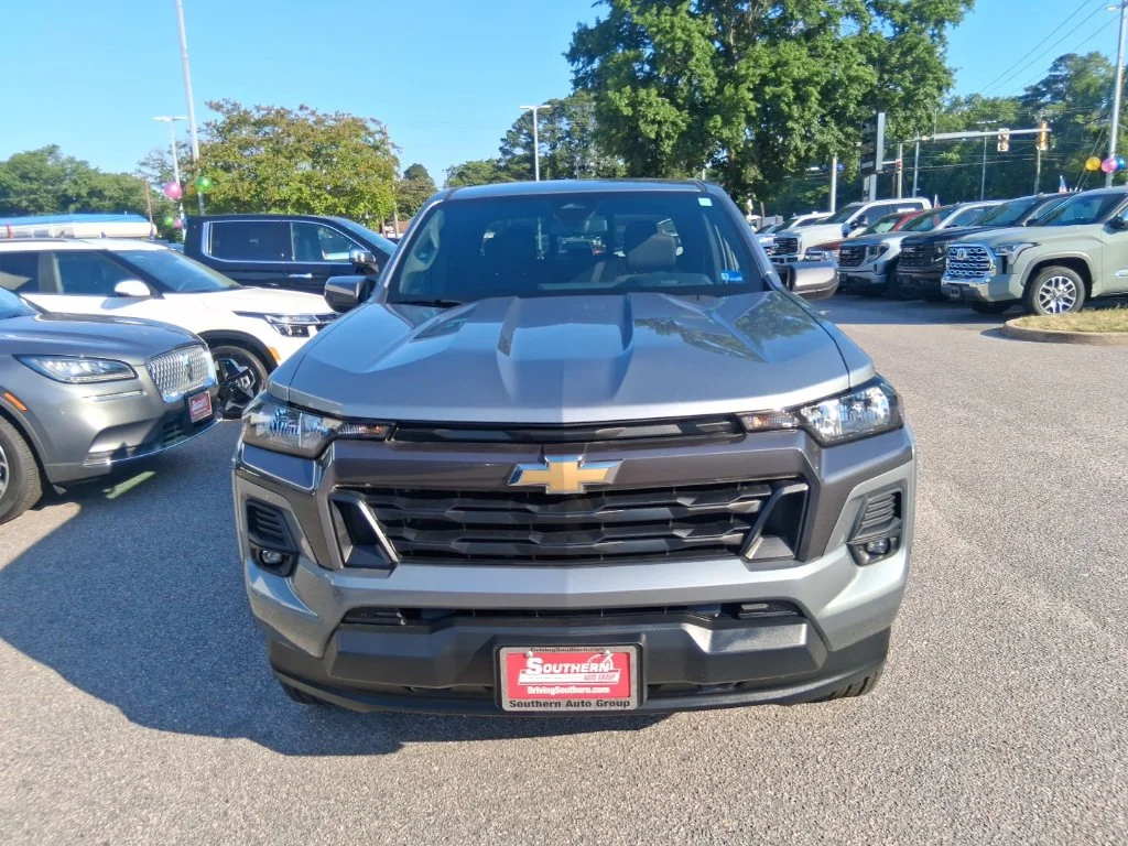 Used 2024 Gray Chevrolet LT image 7