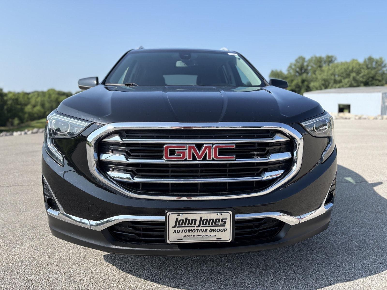 Used 2020 Ebony Twilight Metallic GMC SLT image 16