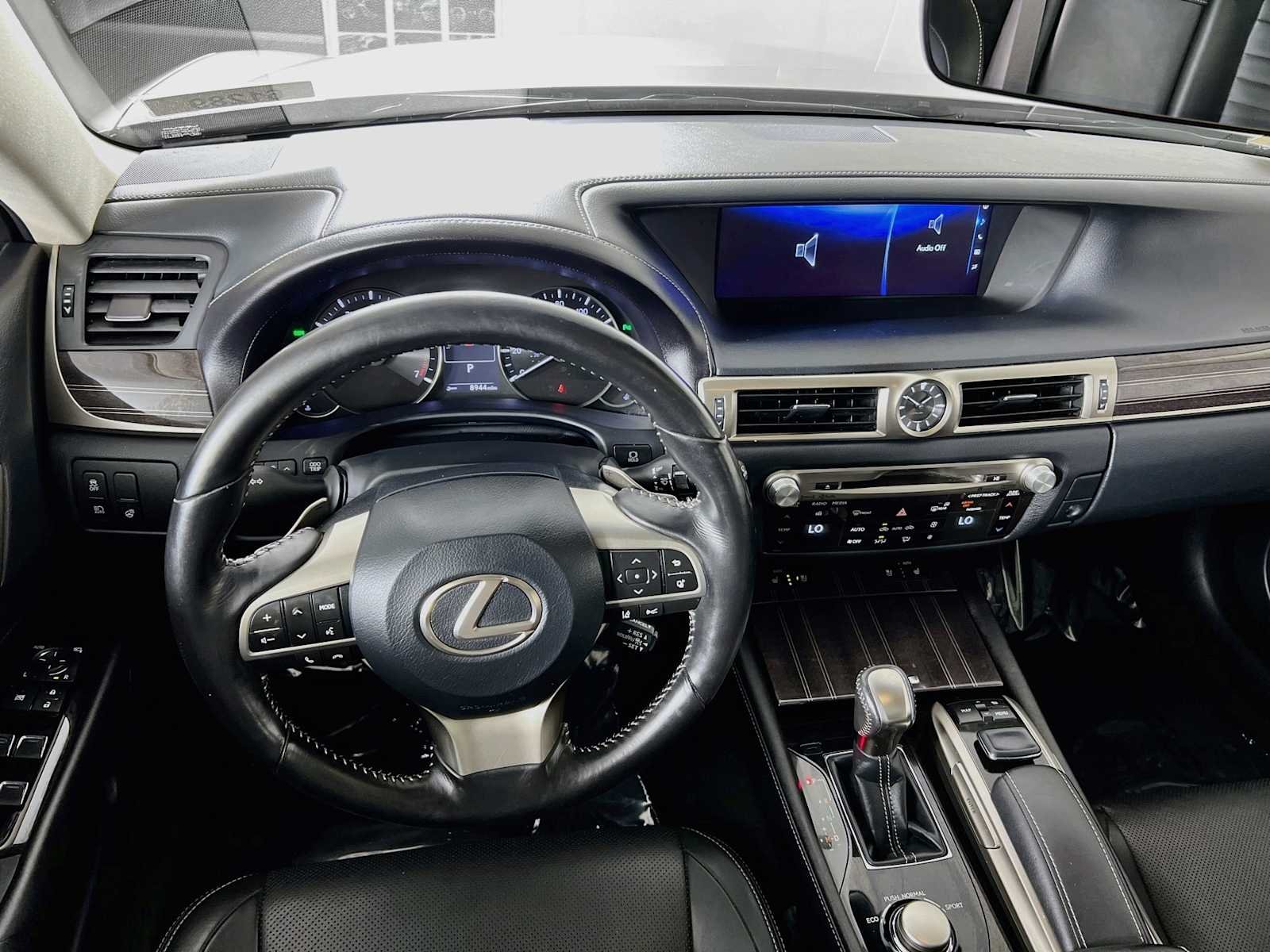 Used 2018 Atomic Silver Lexus  image 24