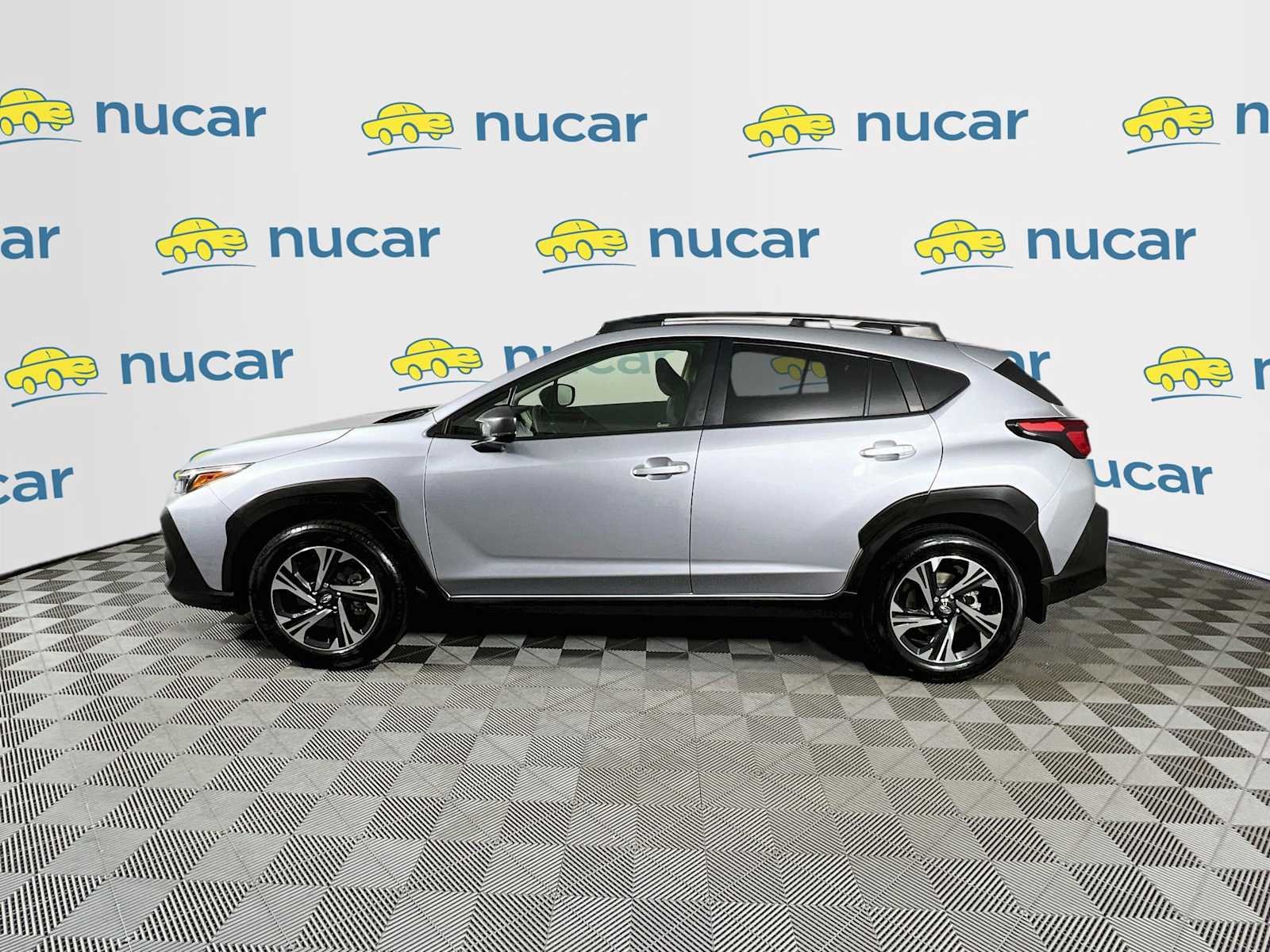 Used 2024 Ice Silver Metallic Subaru Premium image 4