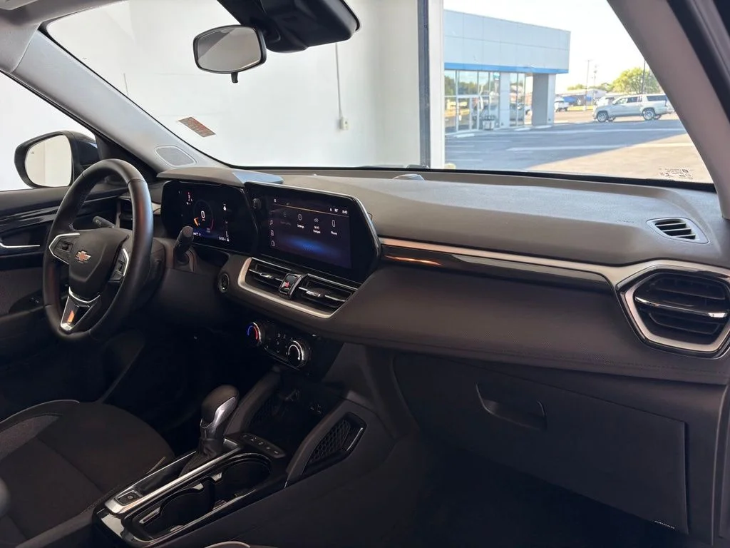 Used 2024 Black Chevrolet LT image 37