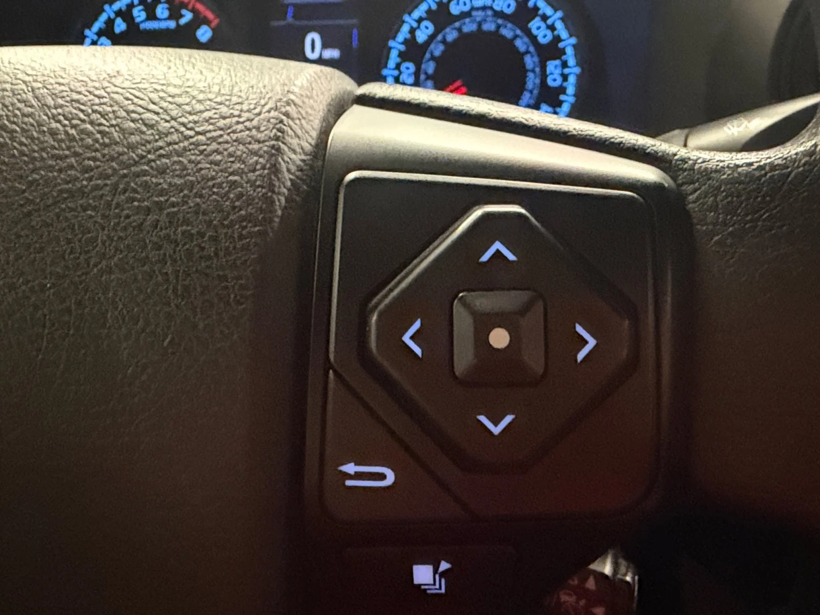 Used 2020 Magnetic Gray Metallic Toyota SR image 32