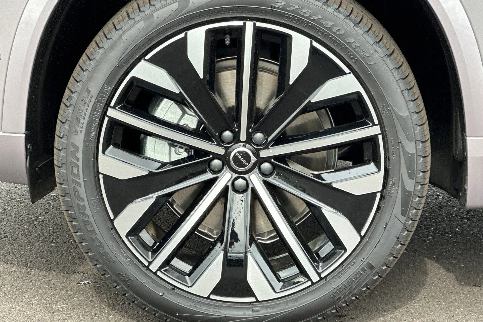 2026 Volvo XC90 Plus - Photo 25