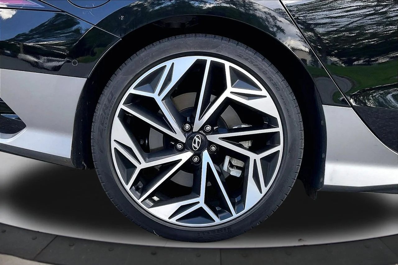 Used 2024 Black Hyundai Limited image 37