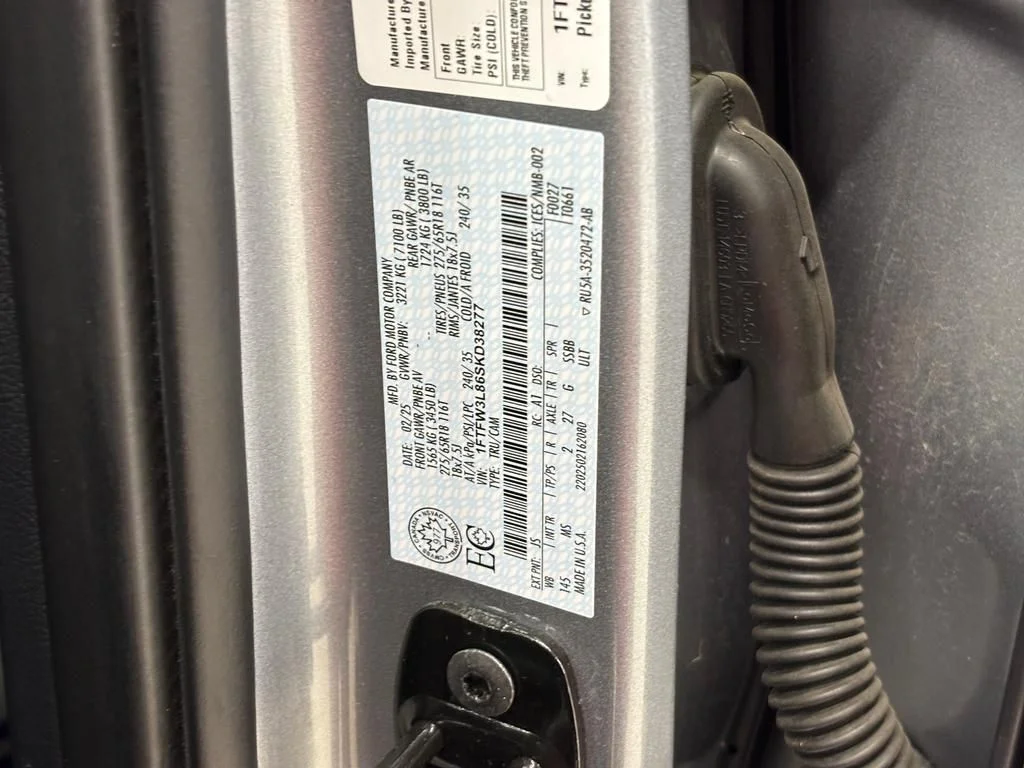 Used 2025 Silver Ford XLT image 26