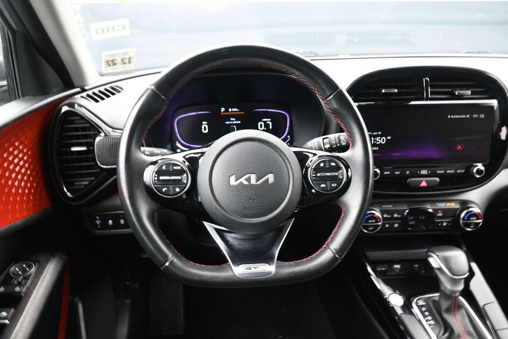 Used 2023 Gravity Gray Kia GT-Line image 12