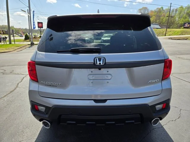 Used 2023 Silver Honda EX-L image 7