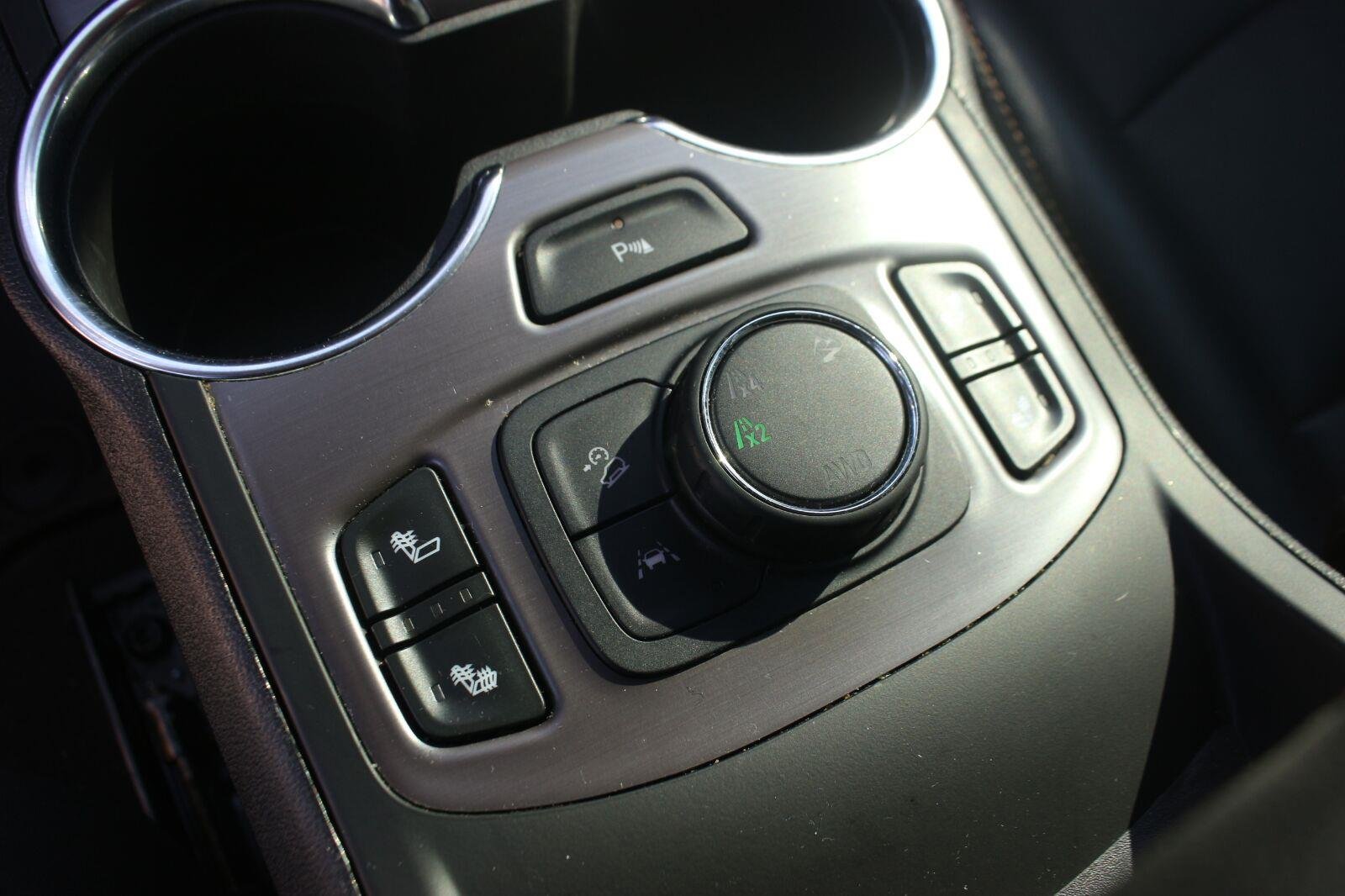 Used 2024 Riptide Metallic GMC AT4 image 25