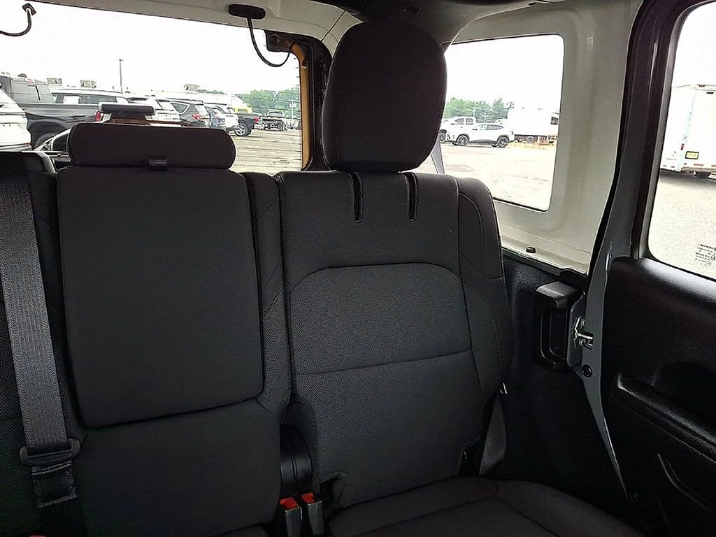 Used 2023 Gray Jeep 4x4 image 23