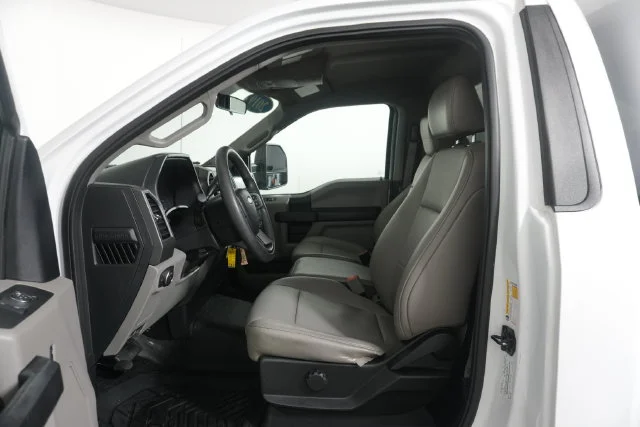 Used 2019 Oxford White Ford XL image 22