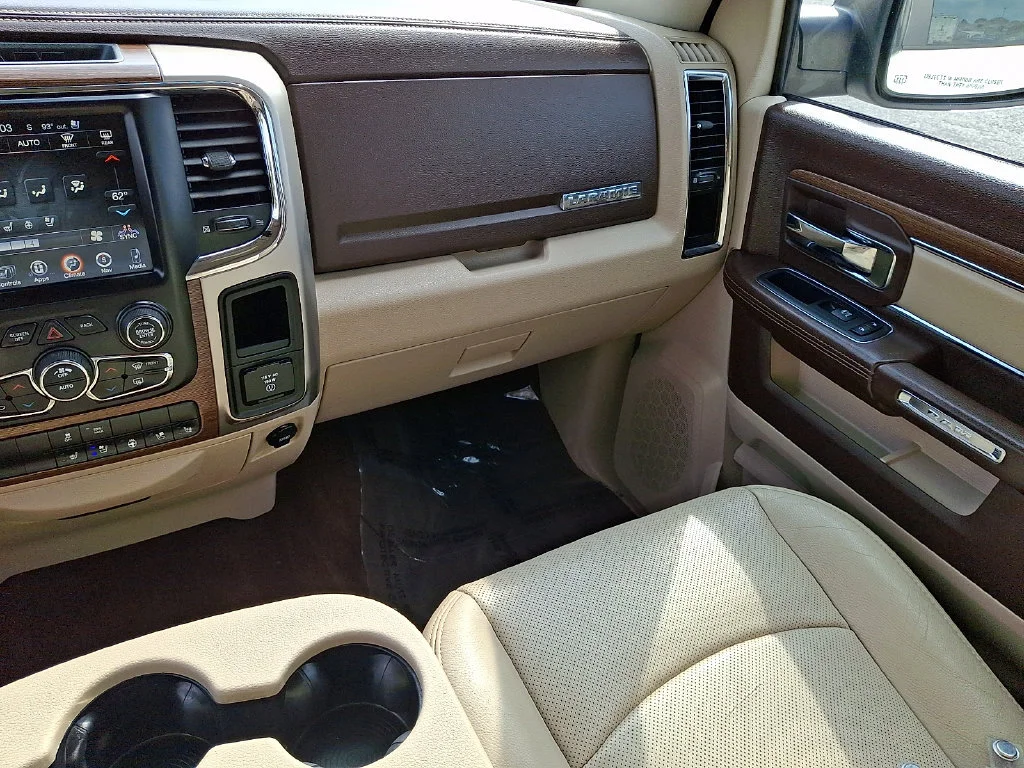 Used 2017 Pearl White Ram Laramie image 17