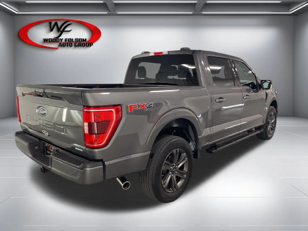 Used 2023 Gray Ford XLT image 7