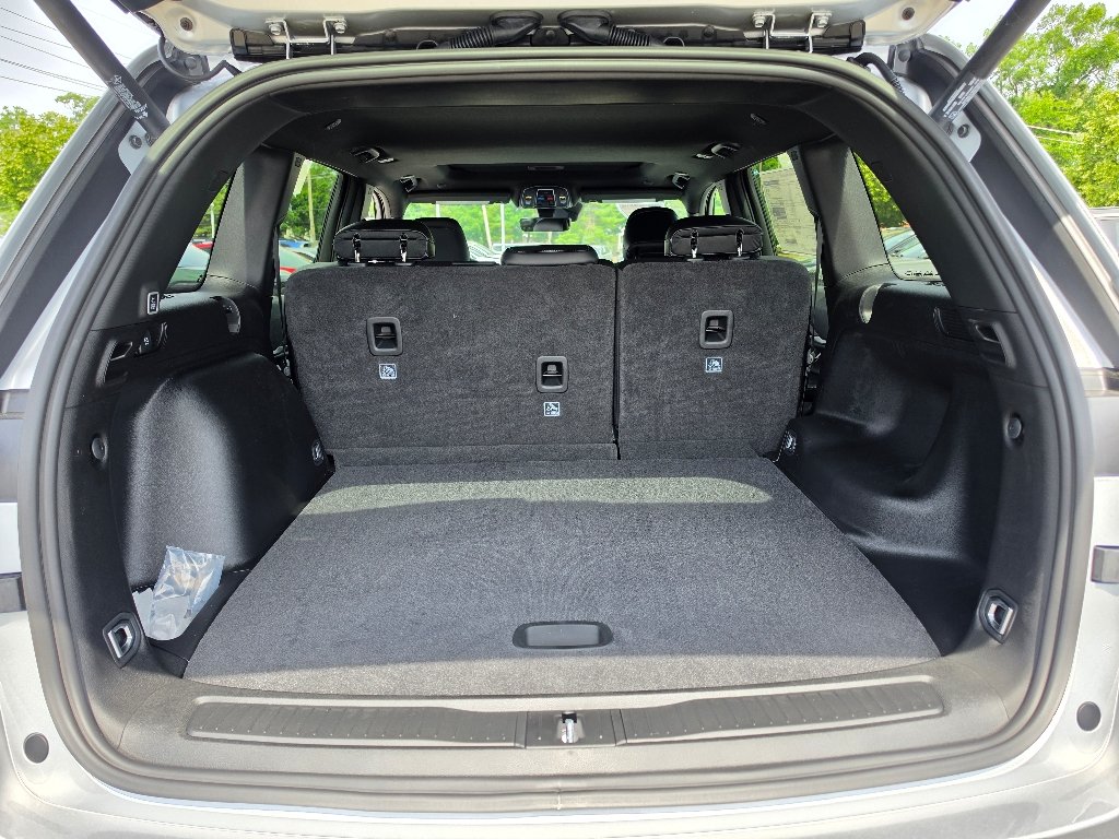 New 2026 Silver Jeep Laredo Altitude image 6