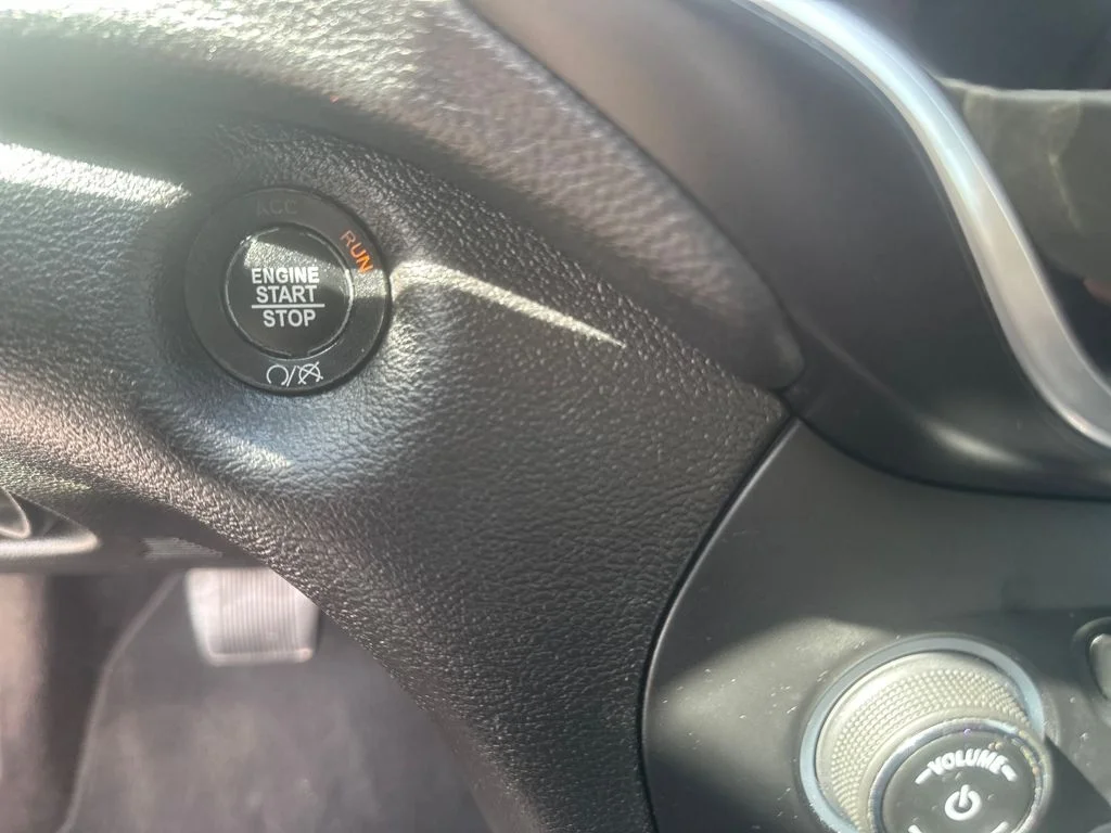 Used 2019 Gray Jeep Limited image 12
