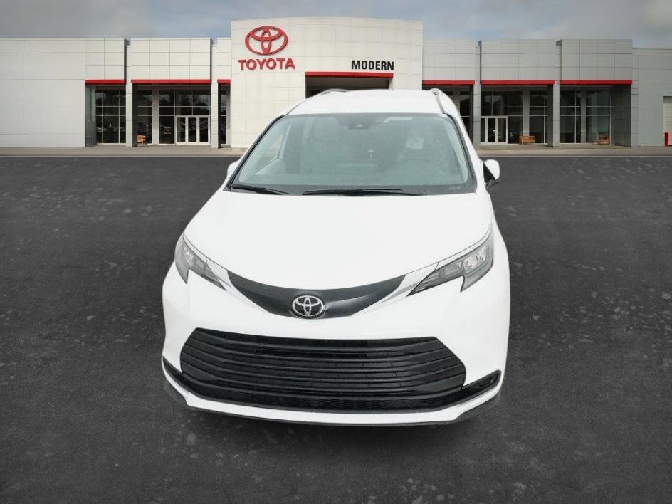 New 2026 Ice Cap Toyota LE image 12