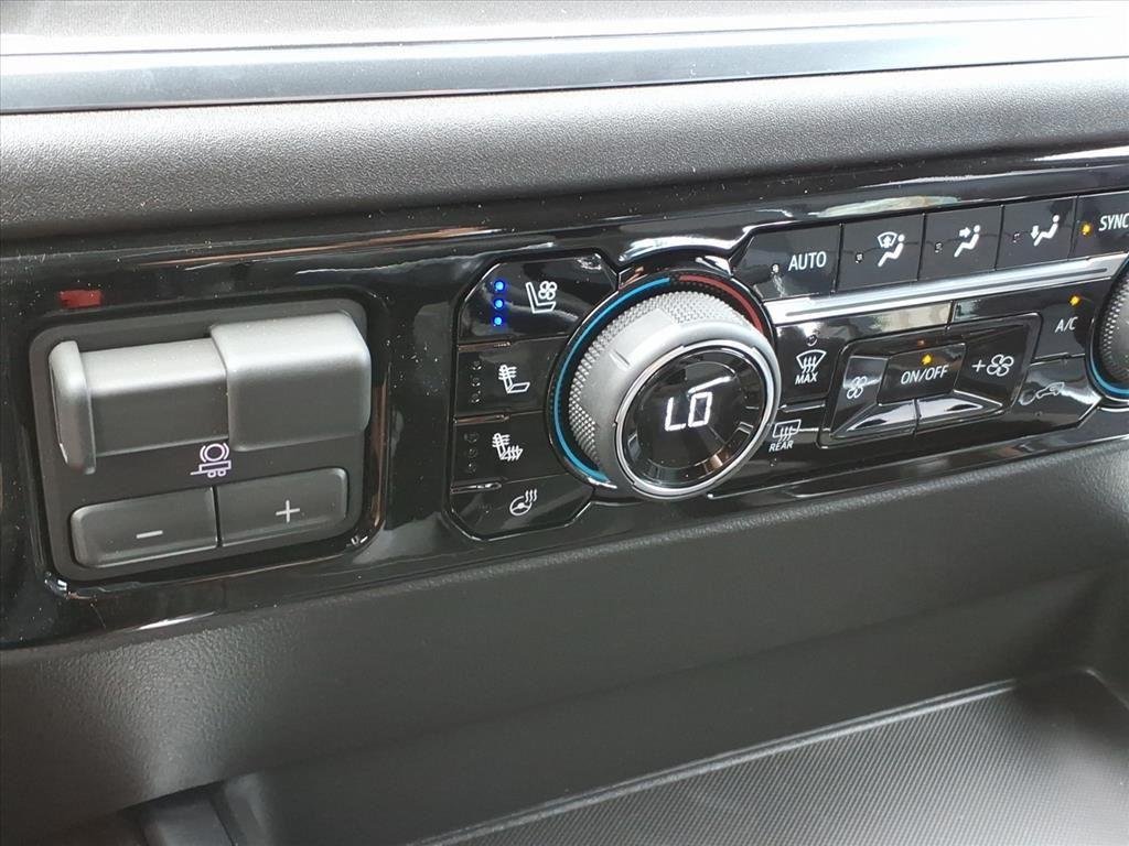 2026 Chevrolet Silverado 1500 High Country - Photo 17