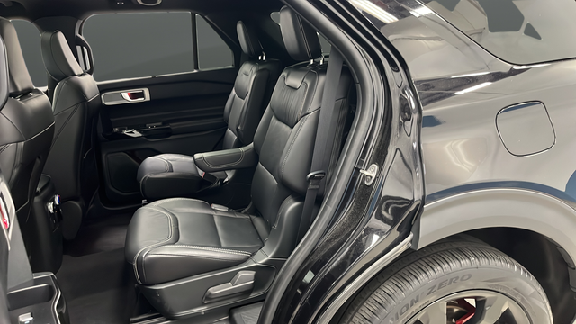 Used 2022 Agate Black Metallic Ford ST image 22