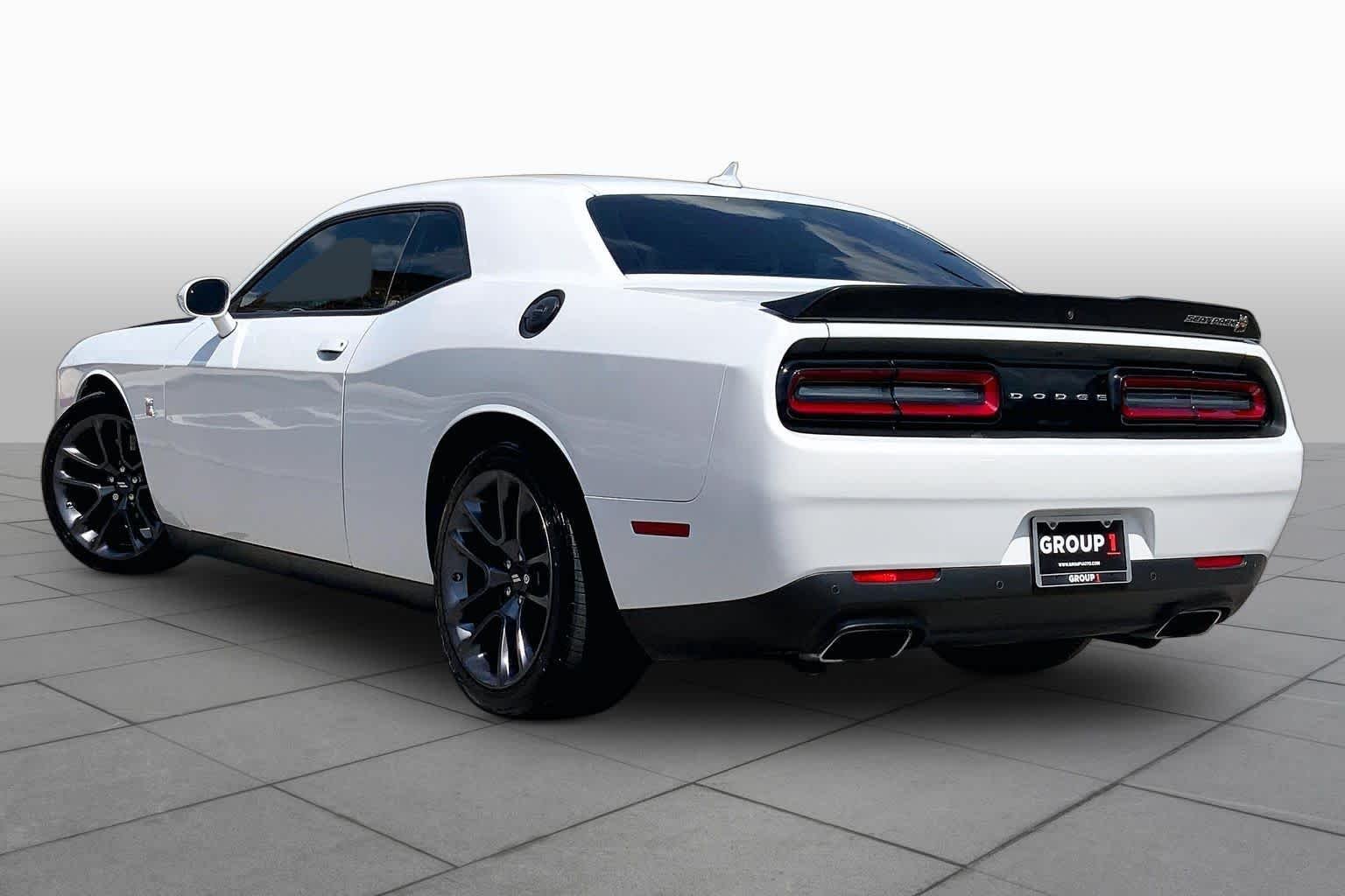 Used 2023 White Knuckle Clearcoat Dodge R/T Scat Pack image 12
