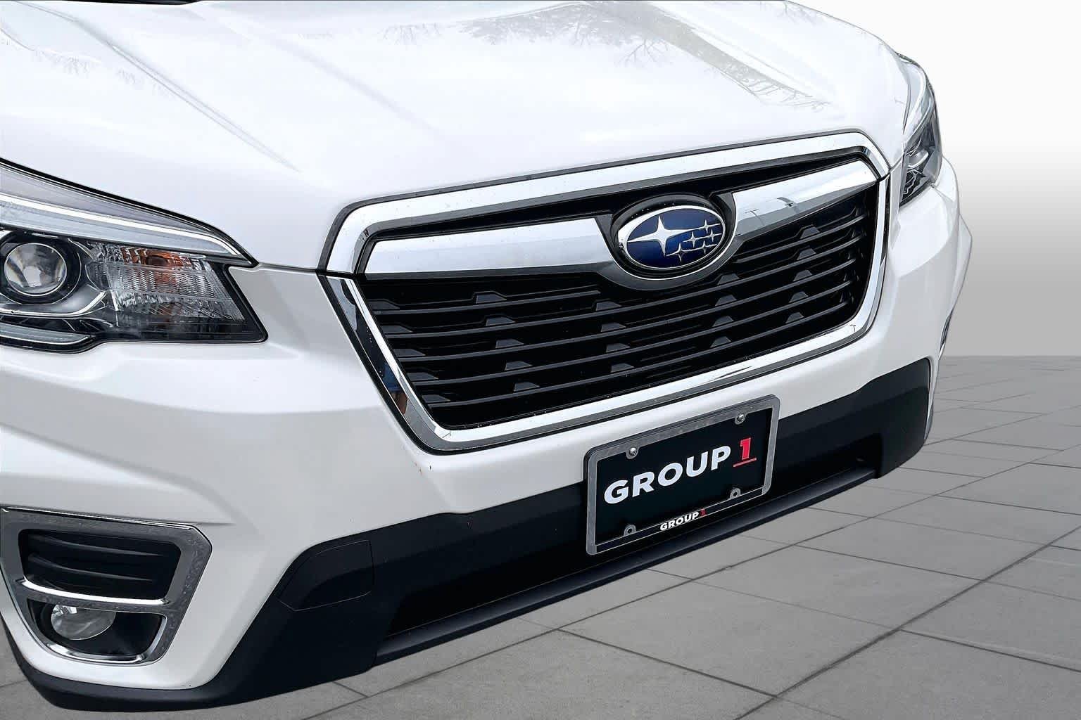 Used 2020 Crystal White Pearl Subaru Limited image 30
