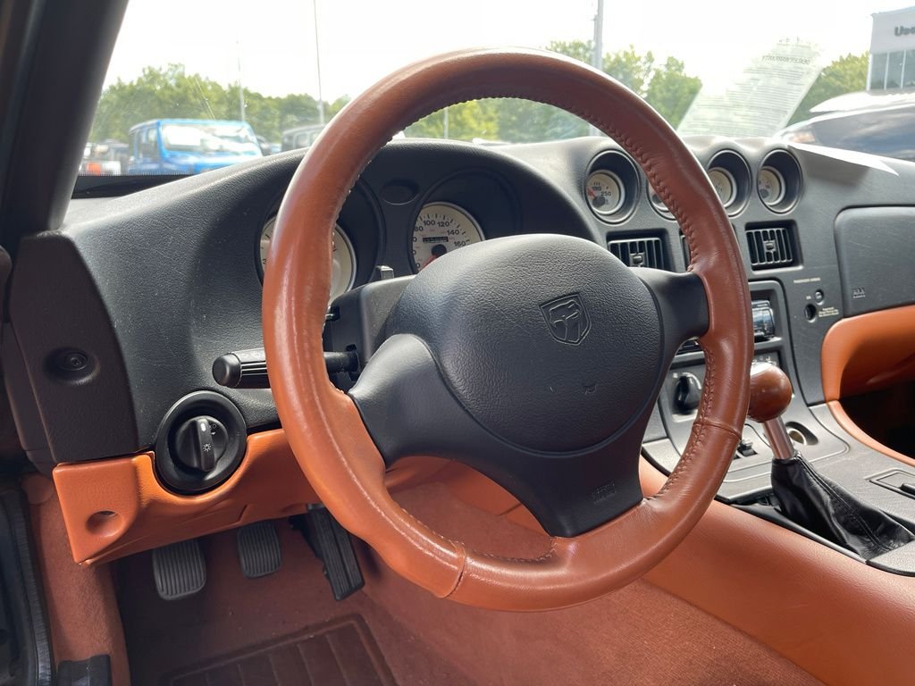 Used 2002 Viper Red Clearcoat Dodge RT/10 image 14