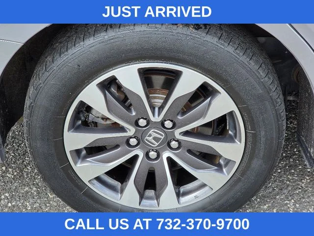 Certified Used 2022 Lunar Silver Metallic Honda EX-L image 12