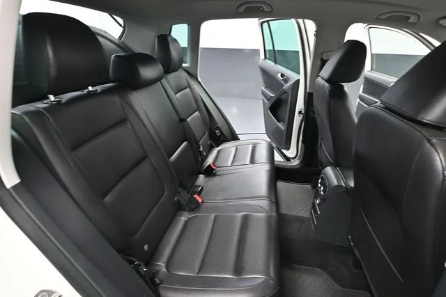 2013 Volkswagen Tiguan SE - Photo 36